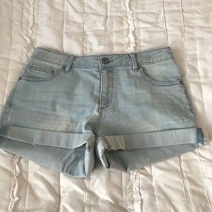 Cute jean shorts!